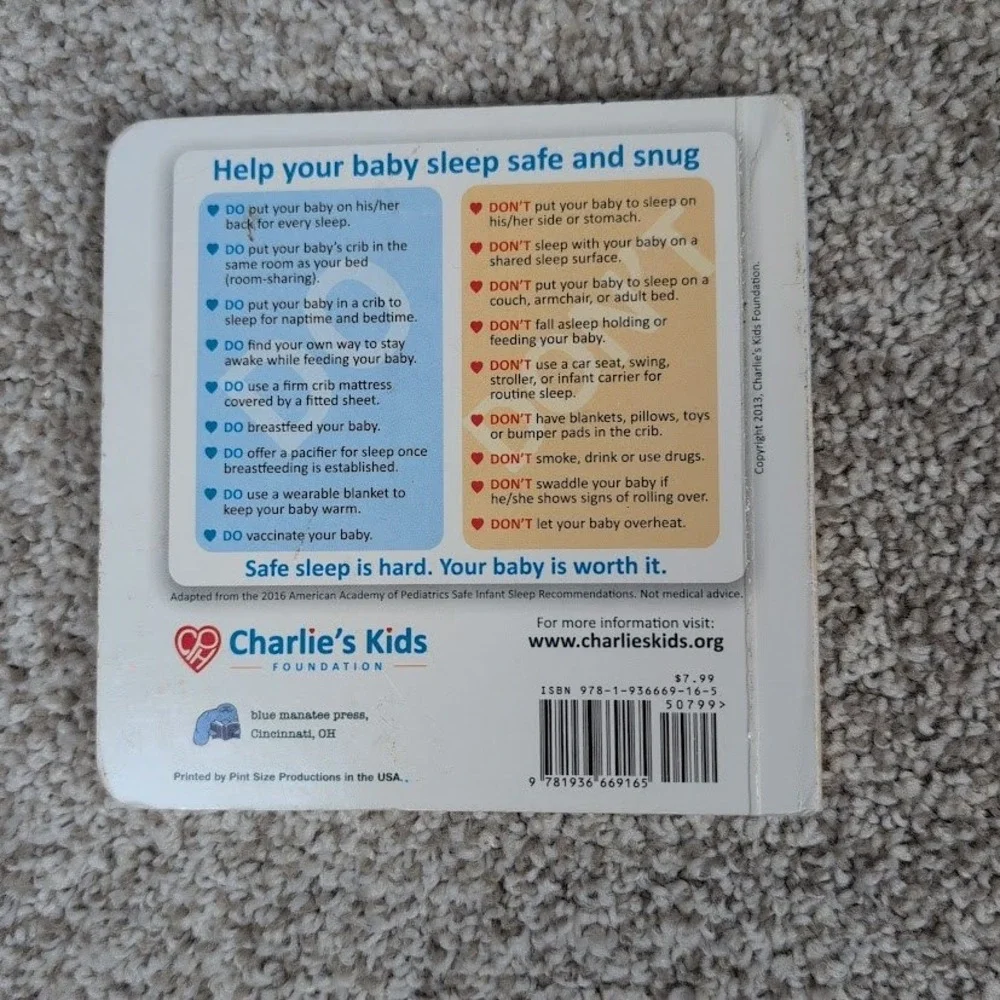 Sleep Baby Safe and‎ Snug Board Book by Dr John Hutton Illustrated Leah Busch